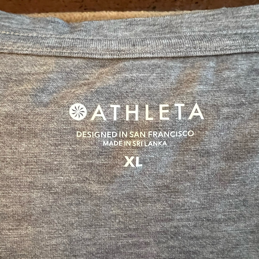 Athleta Essence Pleated Short Sleeve T